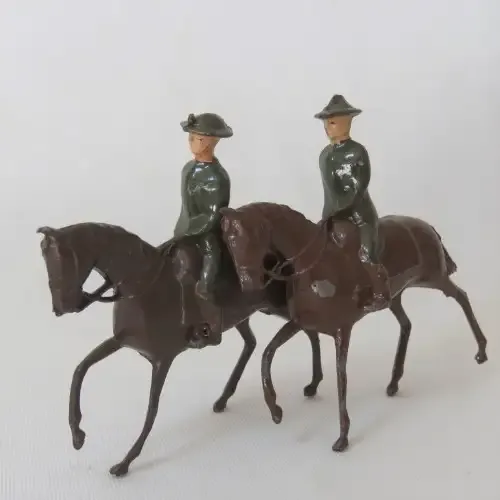 Lot of 3 vintage mounted troops lead soldiers