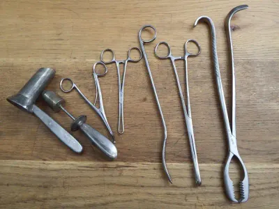 Lot of 7 medical tools