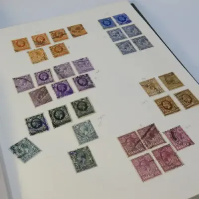 Stamp album with about 700 stamps Early Great Britain and Ireland - Also many others very good lot