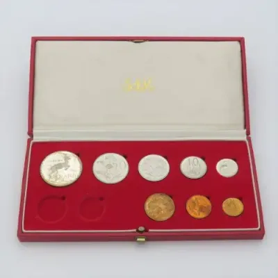 1983 RSA Short proof set in long proof box