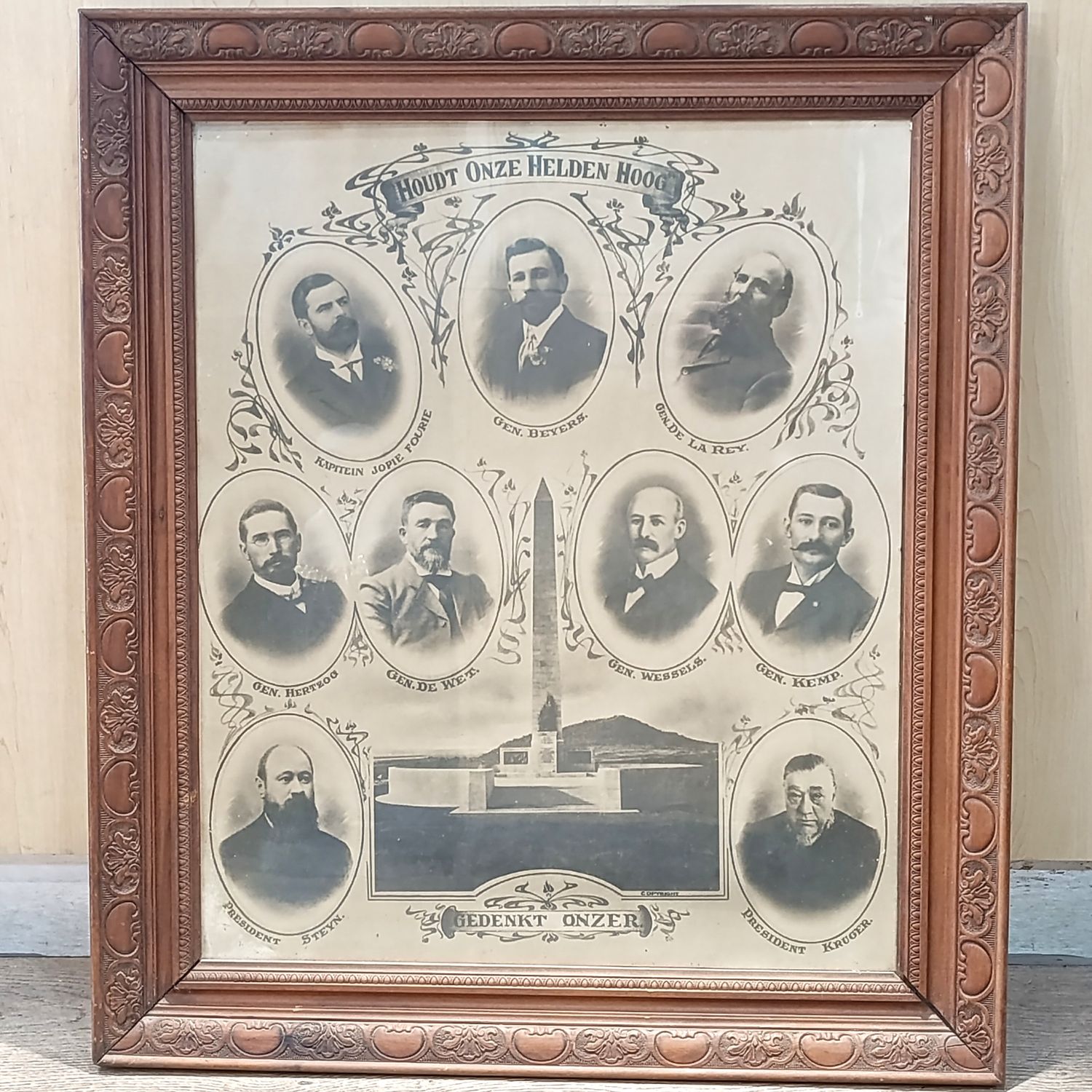 Boer War Transvaal and Orange Free State Houdt Onze Helden Hoog remembrance poster in frame