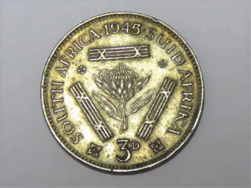 1945 SA Uni threepence - Overstamped on 1943 - Cracked die obverse