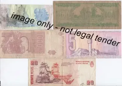 Lot of 10 banknotes from all over the world