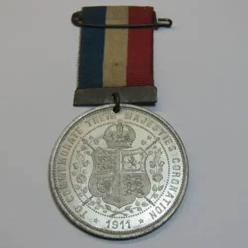 1911 George 5 coronation medal with ribbon