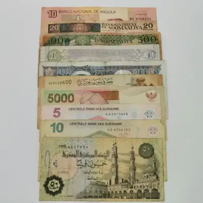 Lot of 10 well used world banknotes