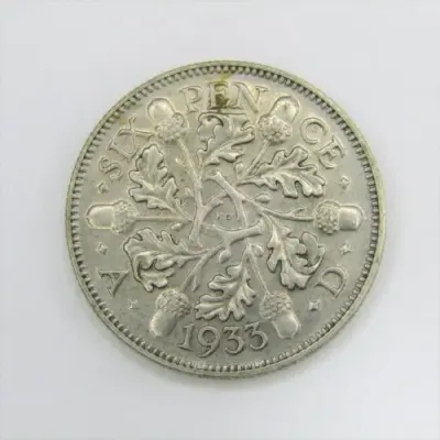 1933 Great Britain Sixpence - cracked die V to D
