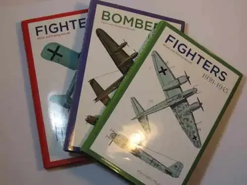Lot of 3 Aircraft books - Fighters 1914-1919, Bombers 1939-1945, Fighters 1939-1945