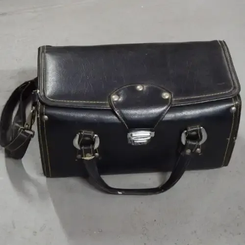Vintage large pleather camera case - 38cm x 19cm x 21cm