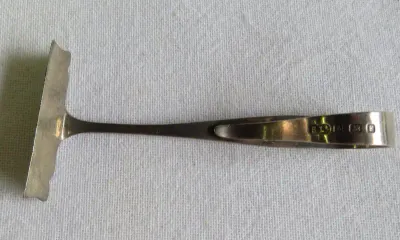 Antique hallmarked silver baby feeding food pusher - Weighs 15,4 grams