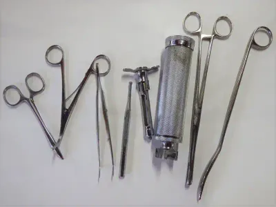 Lot of 8 medical tools