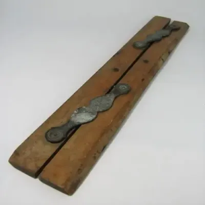 Vintage wooden parallel drawing instrument
