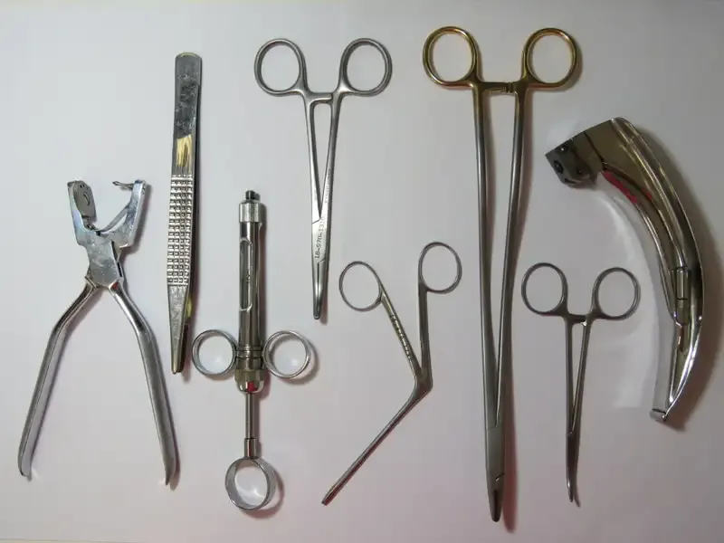 Lot of 8 medical tools