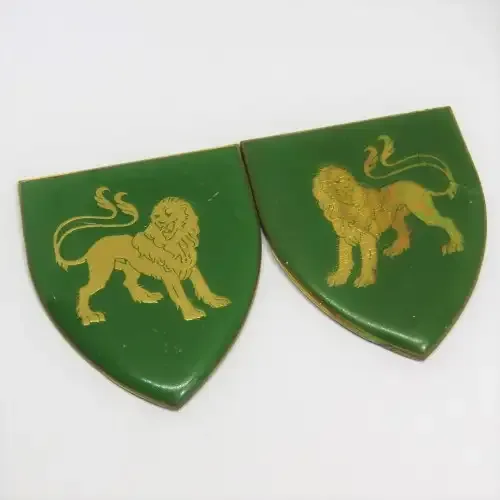 Pair of SADF Hillcrest commando shoulder flashes - No pins - Scratched
