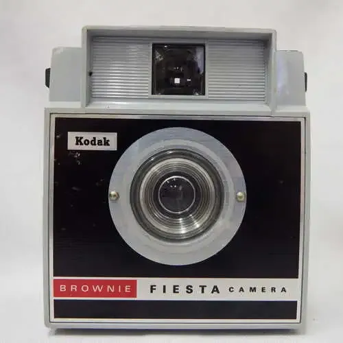 Kodak Brownie Fiesta camera - Black face model (1962 - 1966) - Not tested