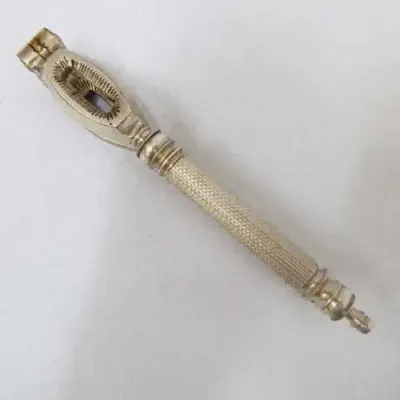 Vintage quality nutcracker - white metal