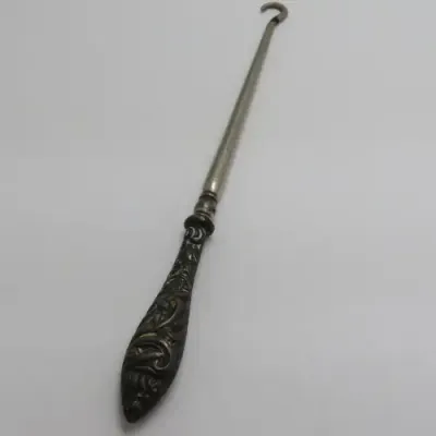Antique boot lace puller with Birmingham hallmark - Sterling silver handle