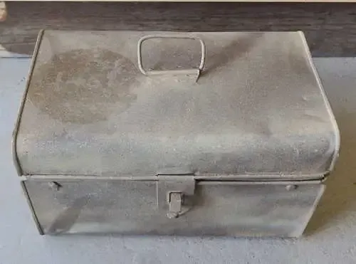 Old tin trommel made from old oil can - 15 x 24 cm