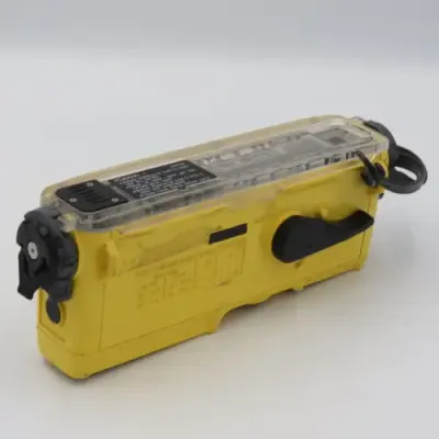 Minolta weathermatic underwater vintage camera - shutter fires