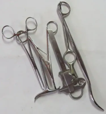 Lot of 5 doctors tools