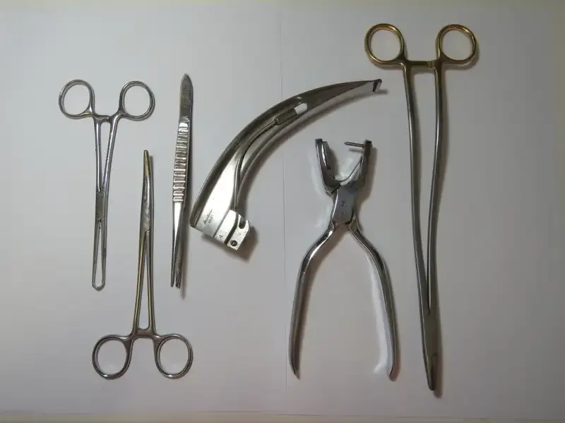 Lot of 6 medical tools