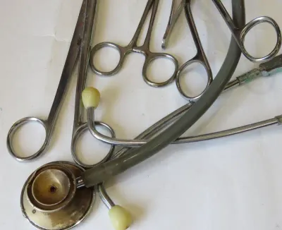 Lot of 5 doctors tools
