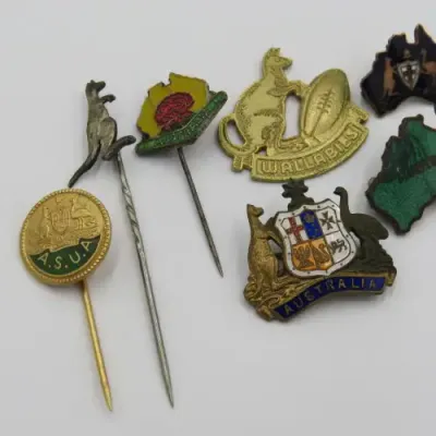 Lot of vintage Australia Rugby and other badges