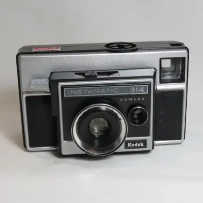 Kodak Instamatic 314 in original box and with carry case