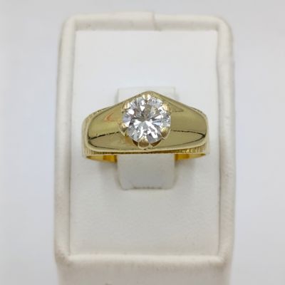 18Kt gold ring of about 7g with large diamond of about 1,2 carat