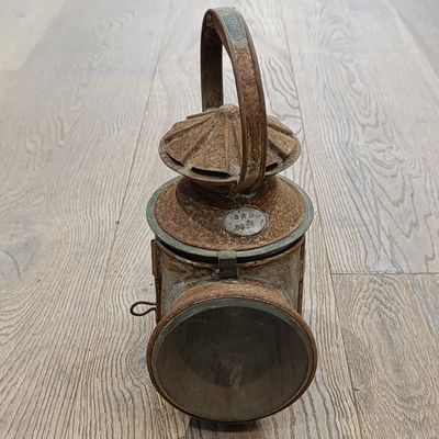 Vintage SA Railways signal oil lantern