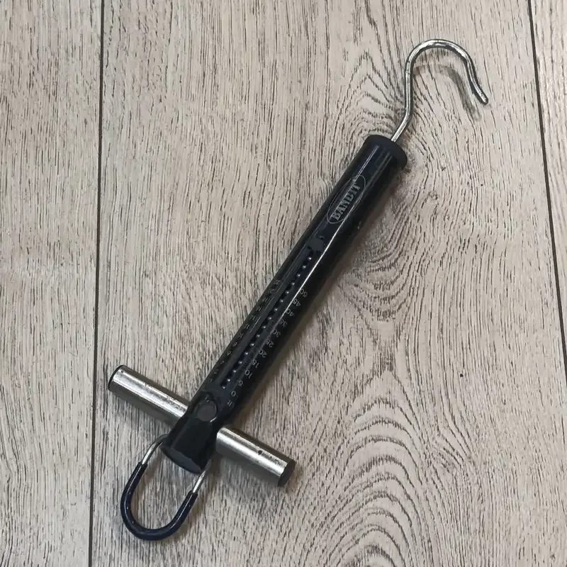 Bandit 22kg fish hanging scale