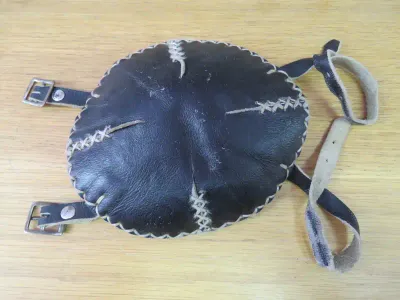 Vintage leather shooter elbow pad with sheep wool inner