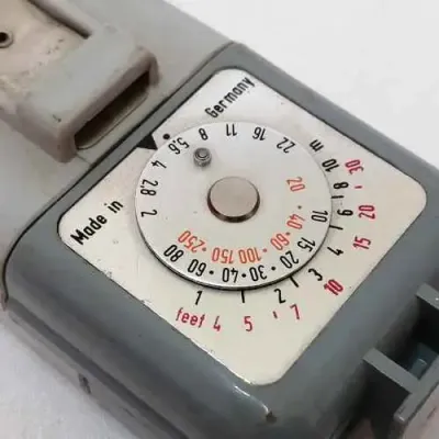 Vintage Zeiss ikon Ikobitz 5 camera flash unit