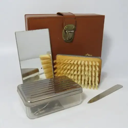 Vintage mens travelling grooming kit