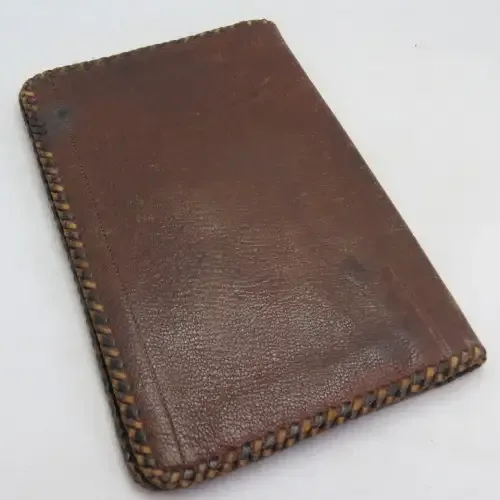 Vintage `The Cute` leather wallet