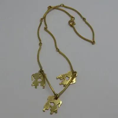 Vintage goldplated necklace with peanuts characters plus extra silver color necklace - Length 19 cm