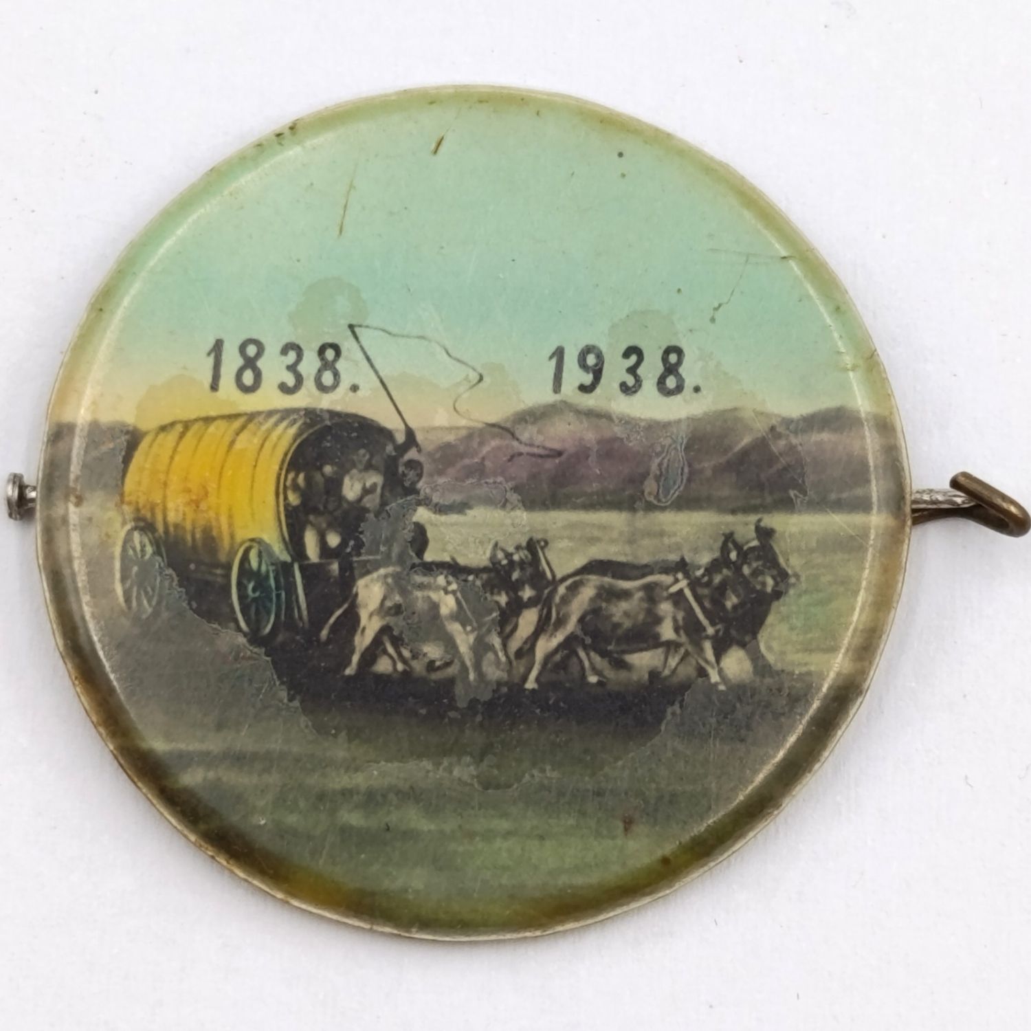 1938 Groot Trek tin badge