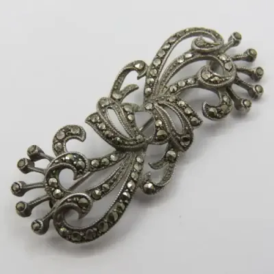 Sterling Silver Marcasite brooch - 7.7g
