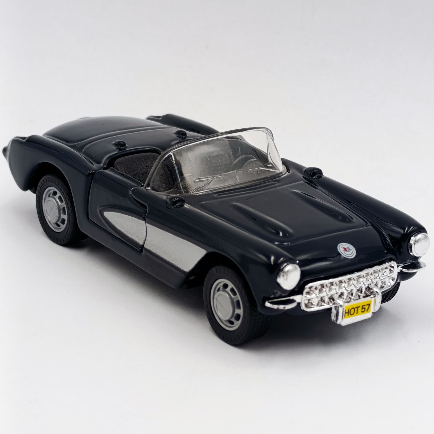 Maisto 1957 Chevrolet Corvette die-cast model car - Pull back action - scale 1/39