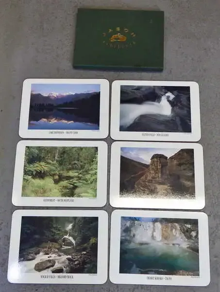 Set of 6 vintage placemats with pictures of New Zealand scenes