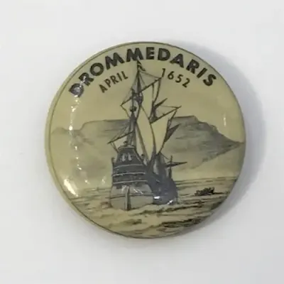 Van Riebeeck Festival Drommedaris April 1652 lapel badge