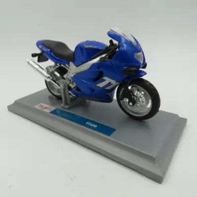 Maisto Triumph TT600 die-cast motorcycle - scale 1/18 in box