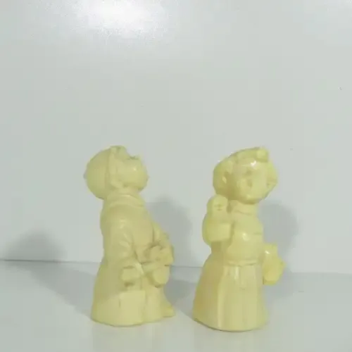 Italian singing children - Pair of resin sculptures