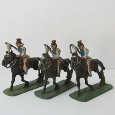 Lot of 3 vintage cavalry lead soldiers - 30mm soldiers