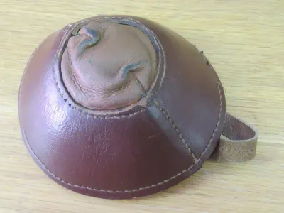 Vintage Leather shooter elbow pad - Buckle straps missing