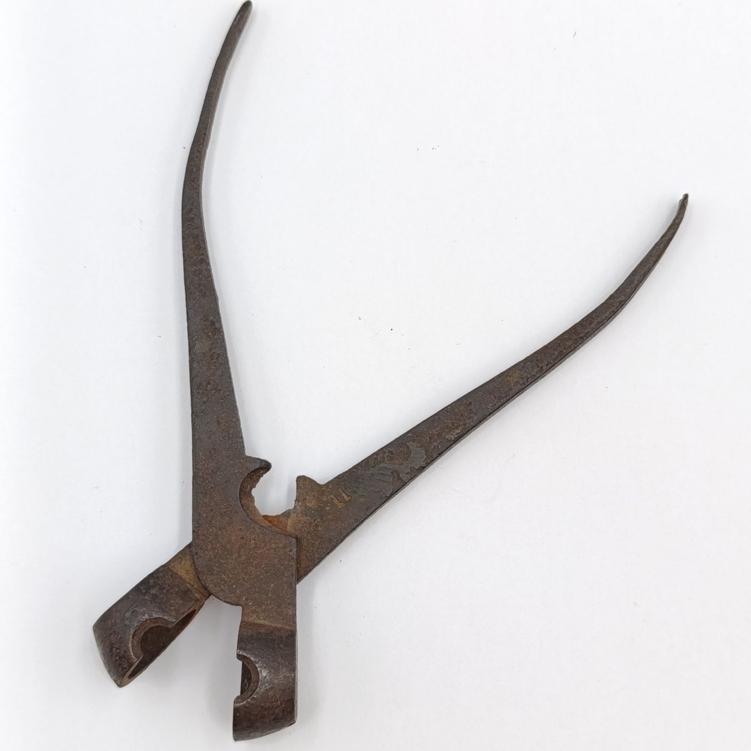 Antique round bullit mold/cutter