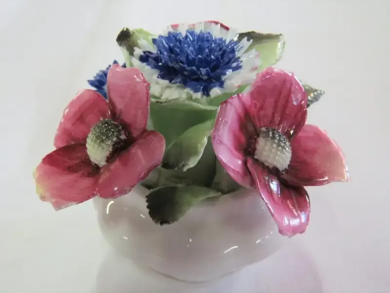 Royal Albert Poppy table flower ornament - Some small chips