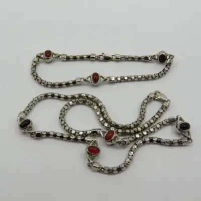 Costume jewellery necklace and bracelet silver look alike - never used