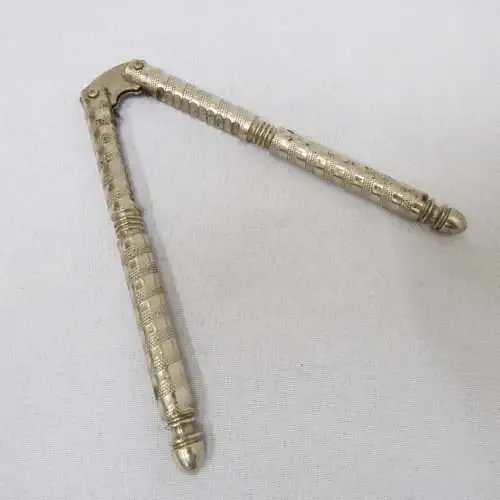 Vintage HMQ nutcracker / crayfish pliers with spring action