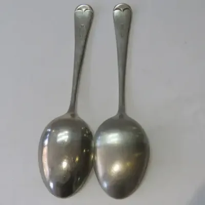 Lot of 2 Sheffield Dishing up spoons - Nickel silver