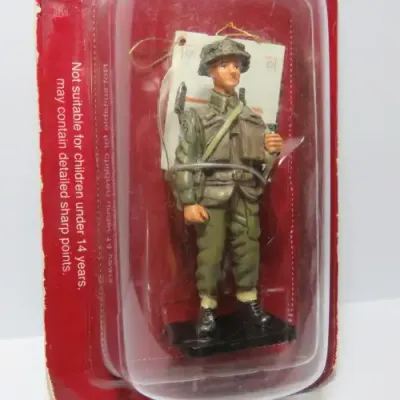 DelPrado 1944 Canada Royal Winnipeg Rifles Sergeant lead soldier - Still sealed
